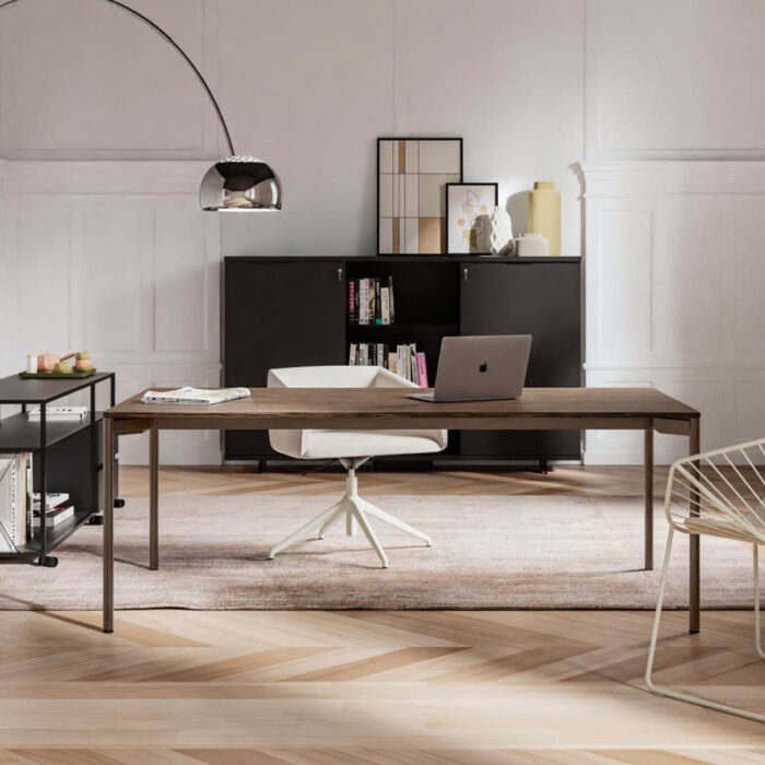 AL_RENDEZ-VOUS 1 vezetői asztal